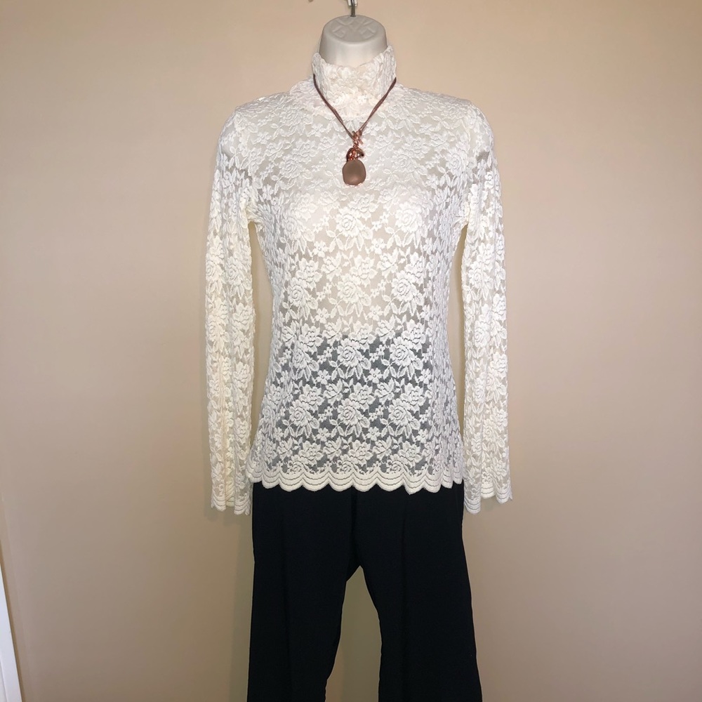 Metrostyle lace mock turtleneck blouse size xs